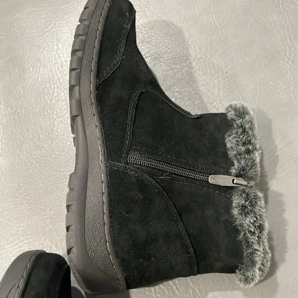 Khombu Waterproof Ankle boots faux fur lining Size 8 - Picture 5 of 5